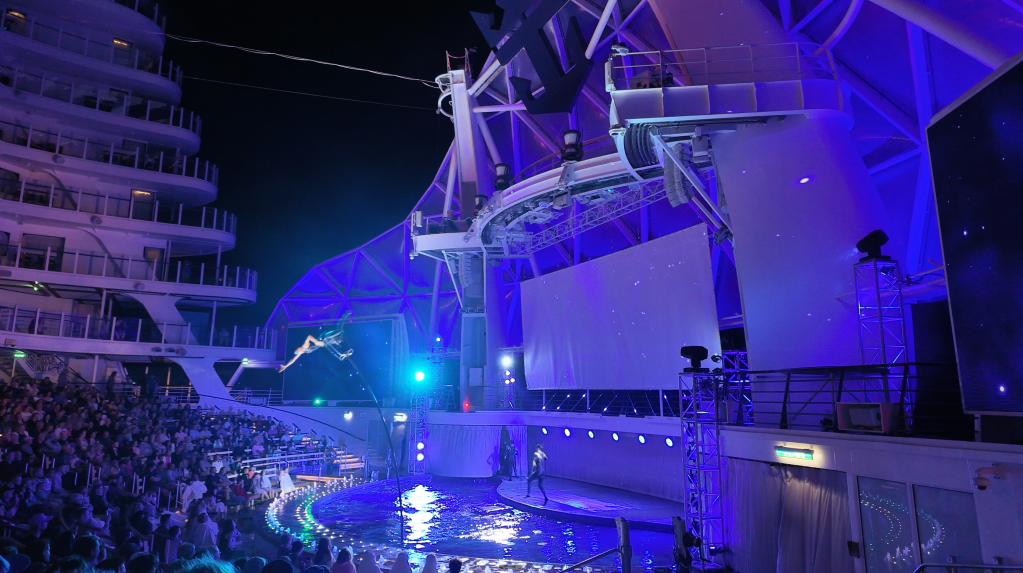 AquaTheater show on Wonder of the Seas