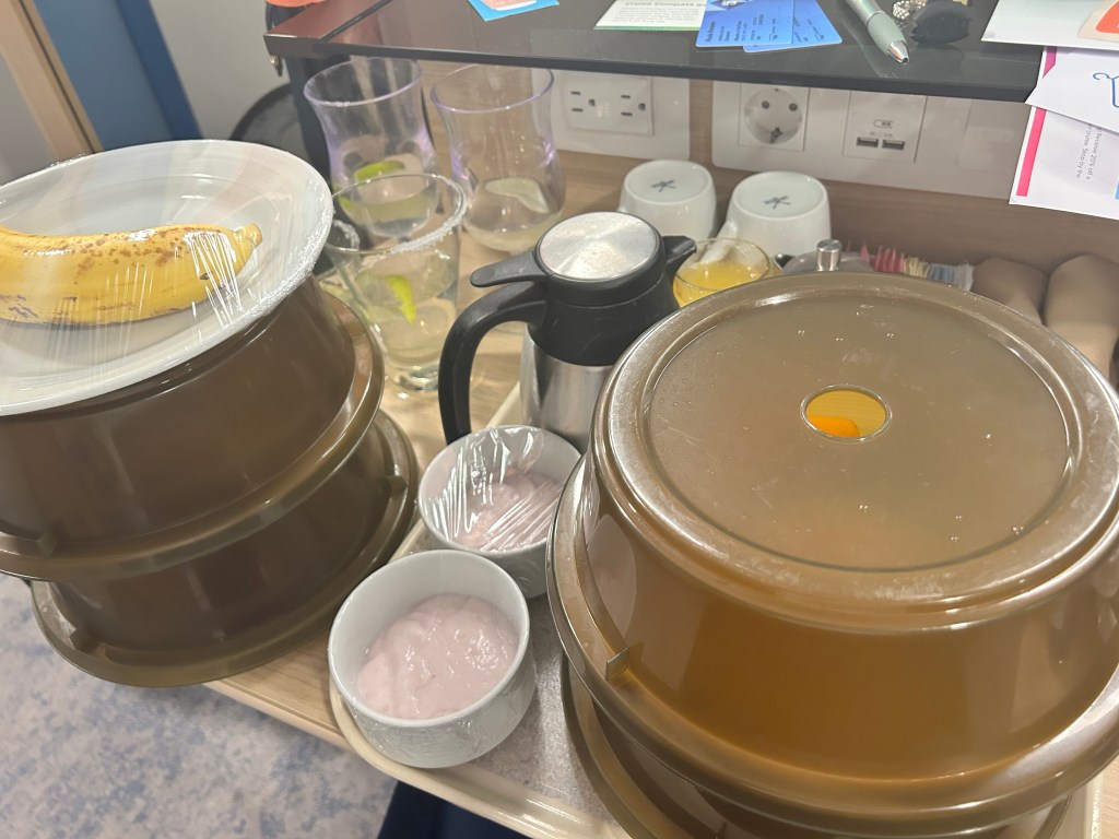 Dining on Wonder of the Seas